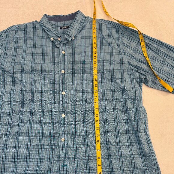 Izod Men's Button Down Shirt - Picture 3 of 5